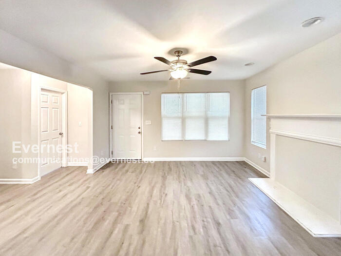 Building Photo - 915 Ridge Ave NW