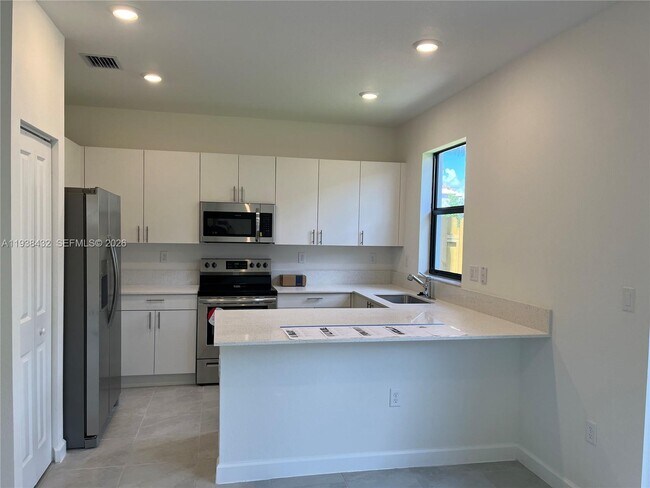 Building Photo - 11889 SW 246 Terrace