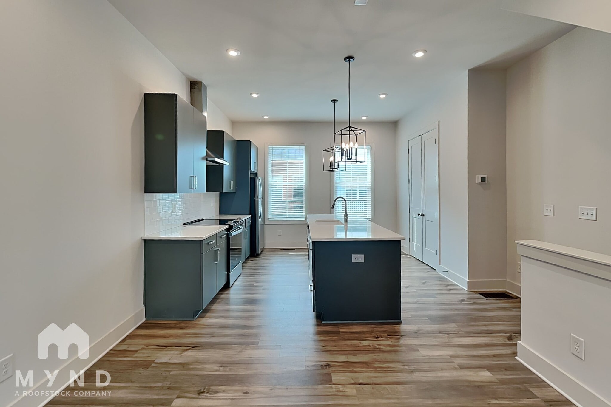 Building Photo - 149 Color Cir