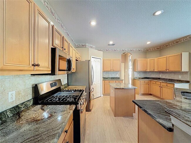 Building Photo - 14639 Coral Berry Dr