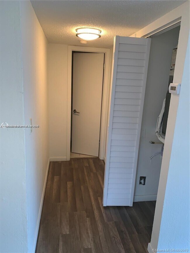 Building Photo - 7425 SW 152nd Ave