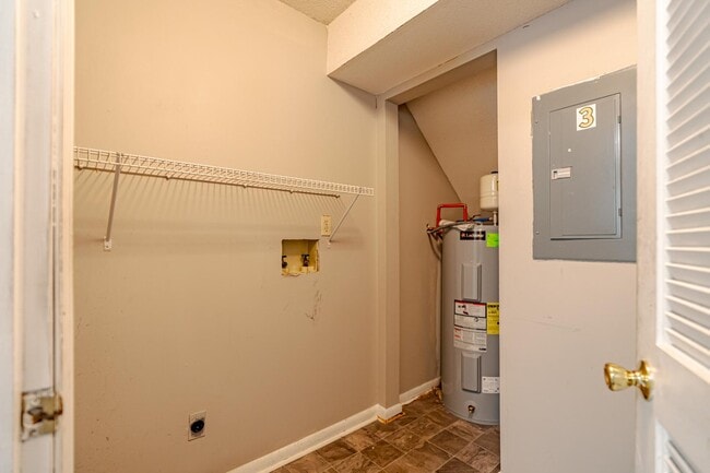 Building Photo - 313 Berkley Ct