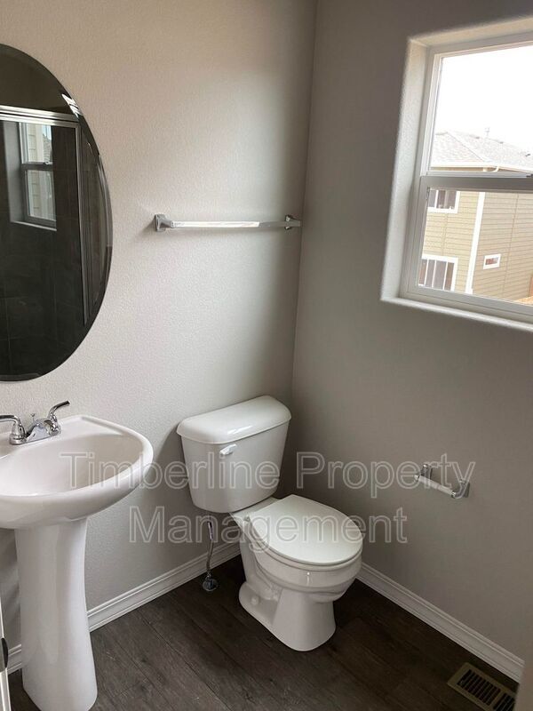 Building Photo - 874 Grissom Dr.