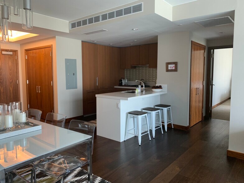 Kitchen - 1555 Kapiolani Blvd