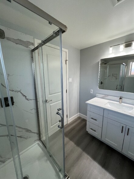 Building Photo - 742 Lakebird Dr