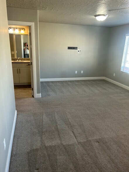 Building Photo - 3676 S Montreal Ln