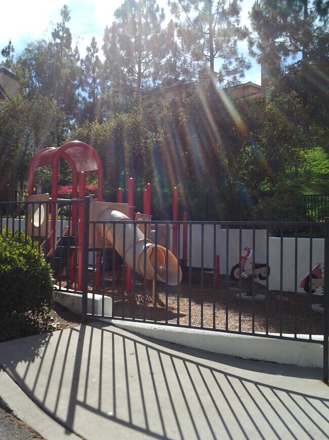 Building Photo - 12080 Tivoli Park Row