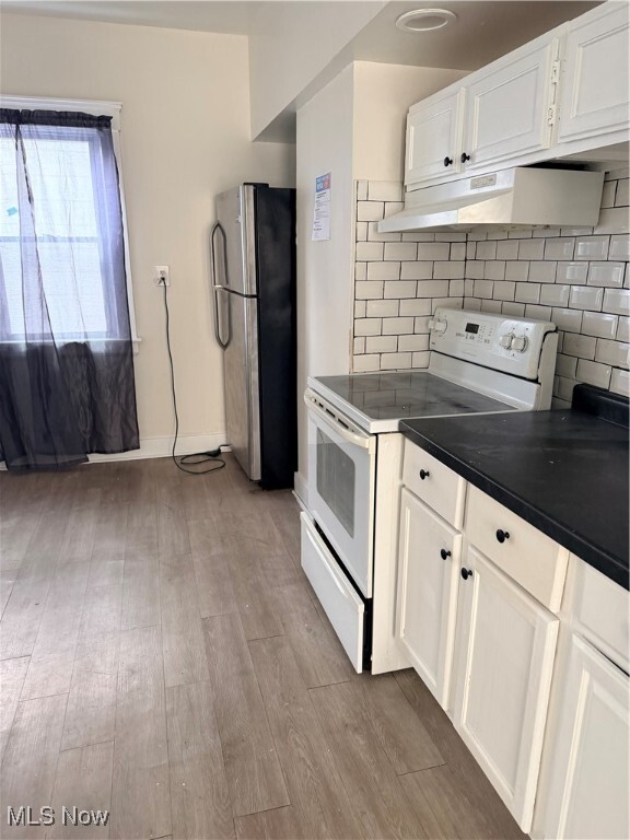 Building Photo - 1794 W 54th St