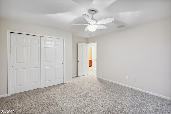 Building Photo - 91 Patriot Hill Dr