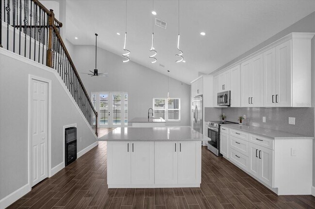 Building Photo - 2806 Moultrie Creek Dr