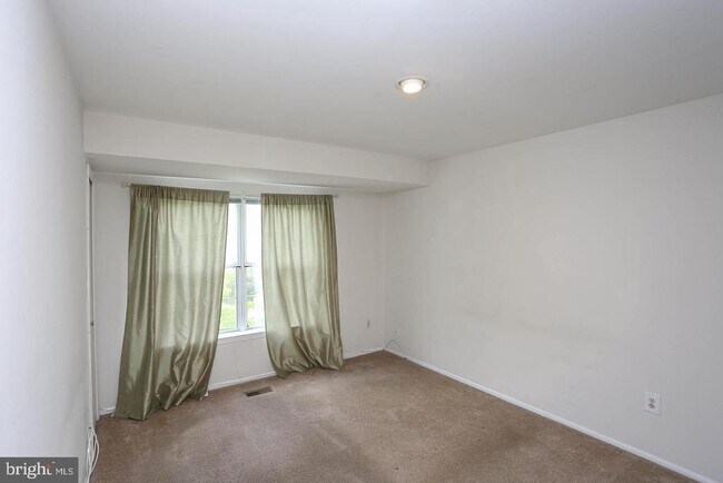 Building Photo - 4710 Leyden Way