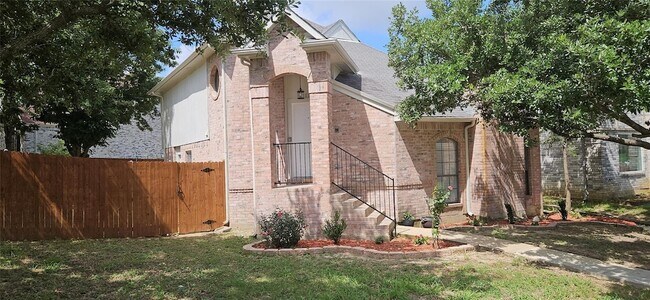 Building Photo - 12718 Hilltop Dr