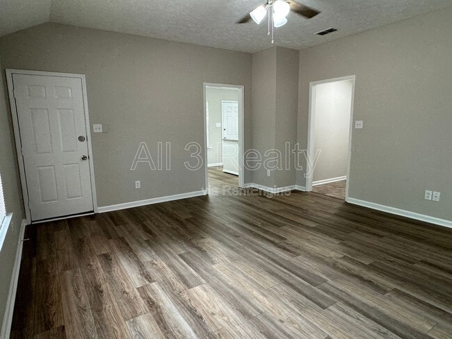 Building Photo - 348 Bent Tree Dr