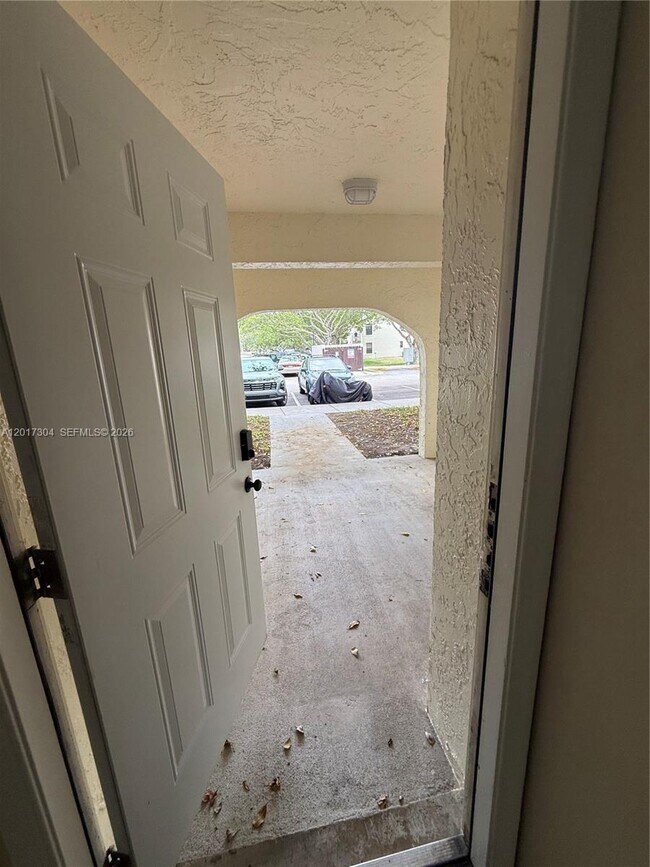 Building Photo - 301 Olivewood Pl