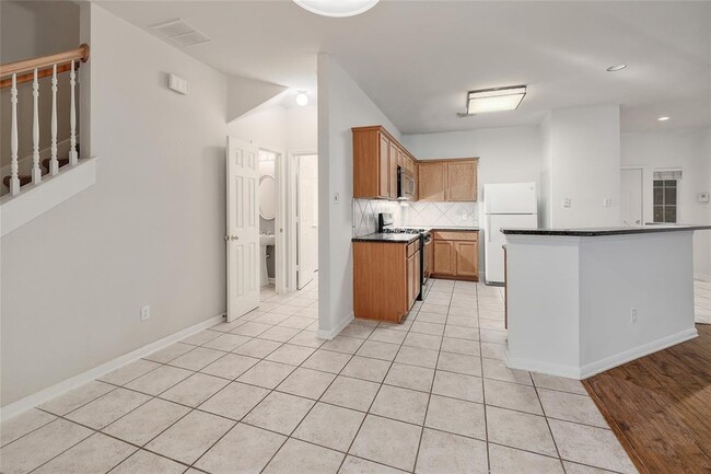 Building Photo - 6036 Mesa Verde Cir