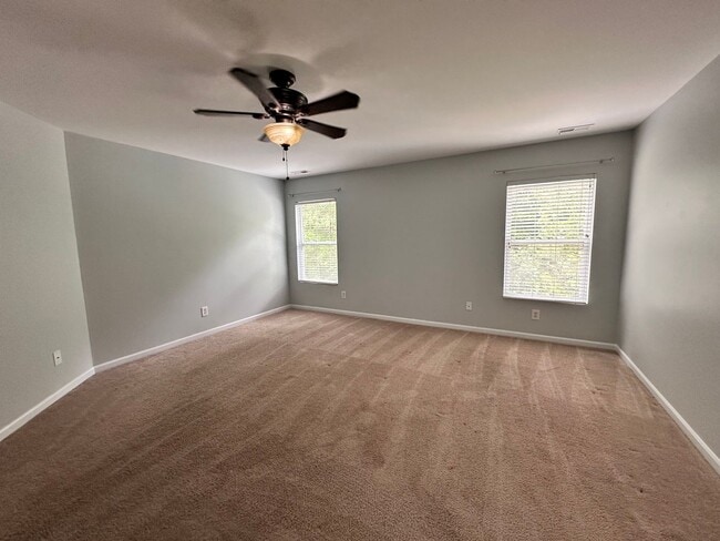 Building Photo - Exclusively Offered By Muse Realty Rentals...