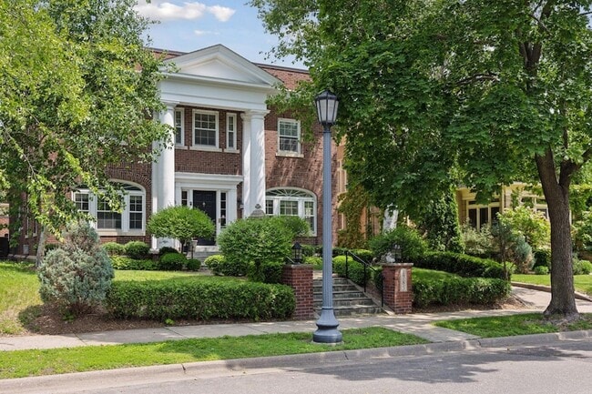 Building Photo - 1785 Dupont Ave S