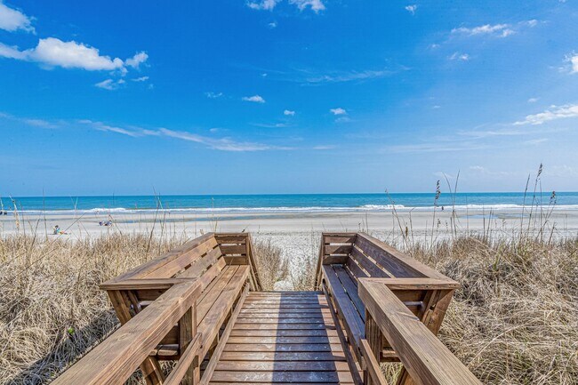 Building Photo - ***Free Utilities***Please note, this is a...