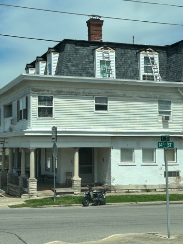 Building Photo - 1330 I St