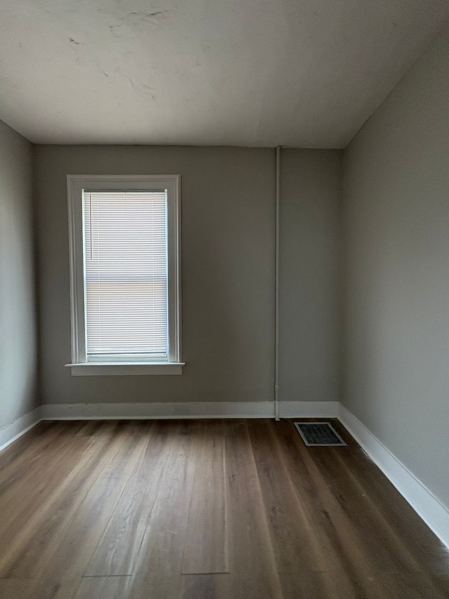 Building Photo - 497 Winthrop Ave
