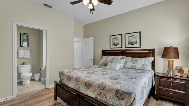 Building Photo - 8176 Fan Palm Way