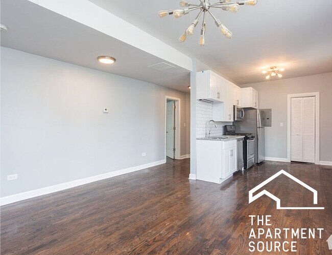 Primary Photo - 3301 N Harding Ave