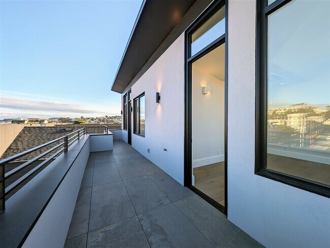 Building Photo - 2707 23rd St
