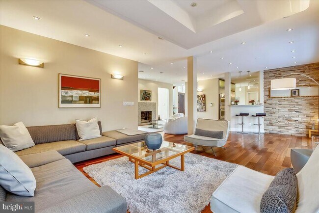 Building Photo - 6600 80th Pl