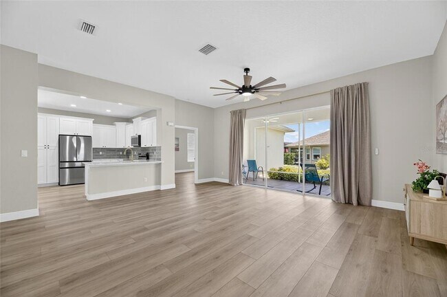Building Photo - 1103 Villeroy Dr