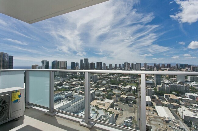 Building Photo - 1515 Liona St