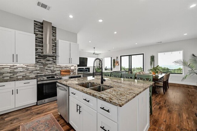 Building Photo - 18502 Venture Dr