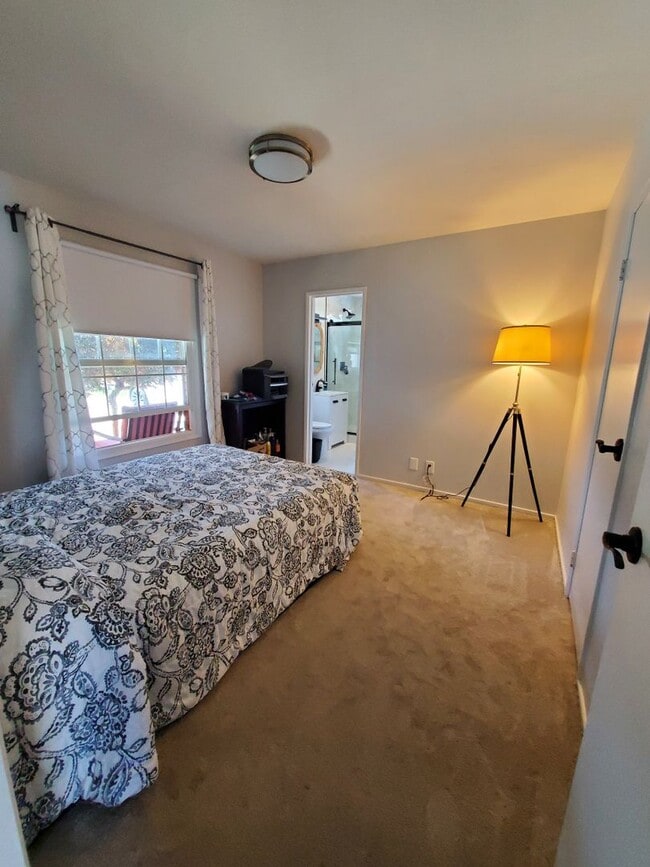 Building Photo - Beautiful Home near Laguna Lake