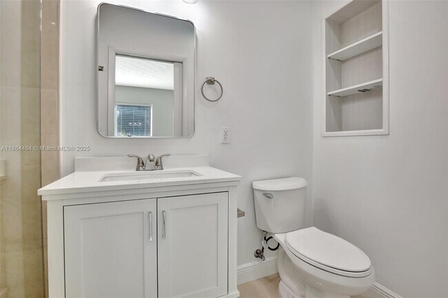Building Photo - 100 N Hibiscus Ct