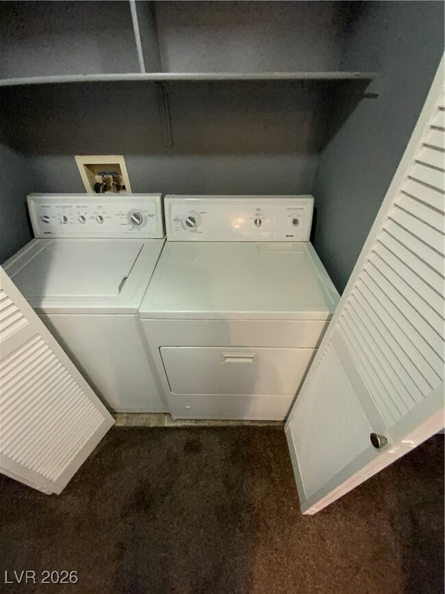 Building Photo - 2100 Black Island St