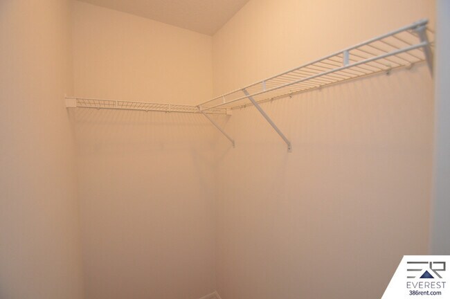 Building Photo - 5 Biddleson Pl