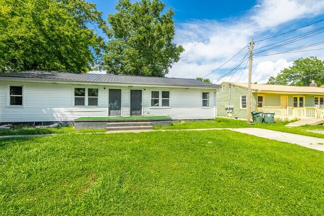 Building Photo - 5107 Sunbeam Ave