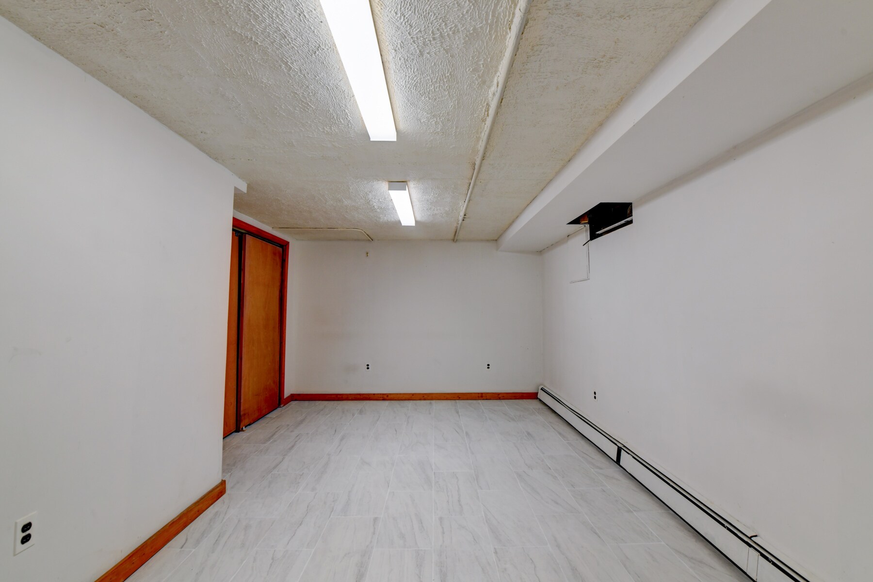 Building Photo - 71 Carmer Ave