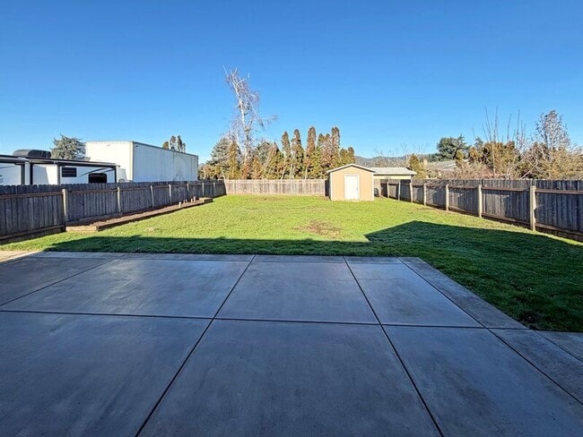 Building Photo - 1378 T St