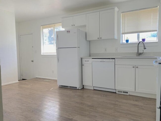 Building Photo - 5542 S 5340 W