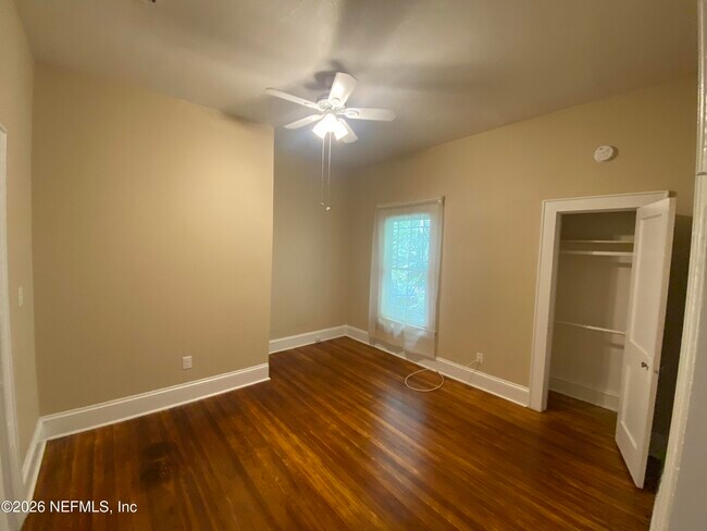 Building Photo - 2316 Gilmore St