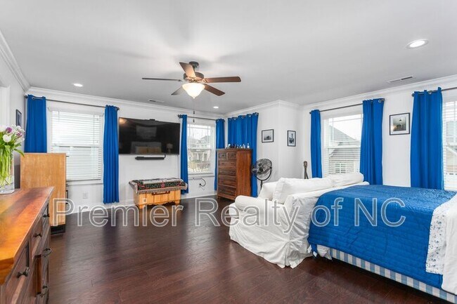 Building Photo - 1103 Magenta Way