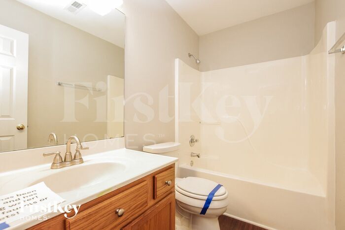 Building Photo - 6214 Forest Pond Dr