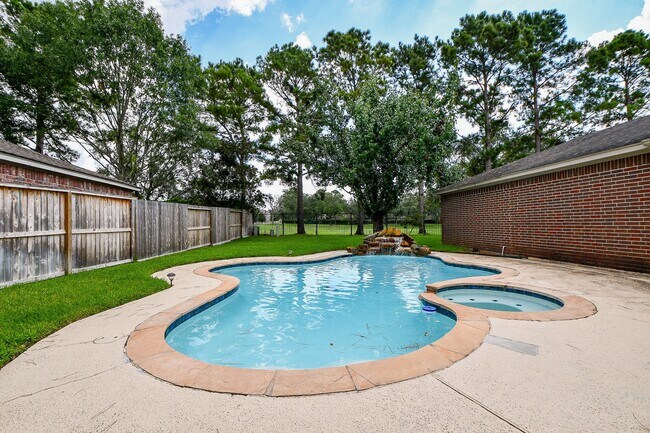 Building Photo - 5322 Pebble Way Ln