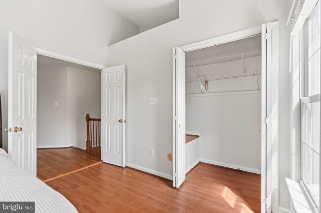 Building Photo - 45547 Hutchens Square