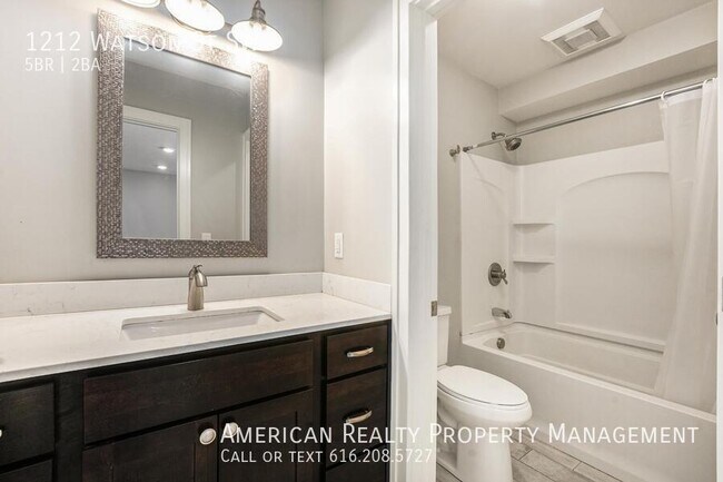 Building Photo - 1212 Watson St SW