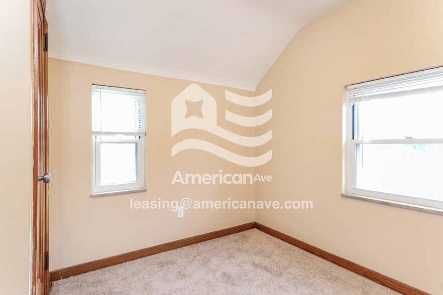 Building Photo - 65 W Bellecrest Ave