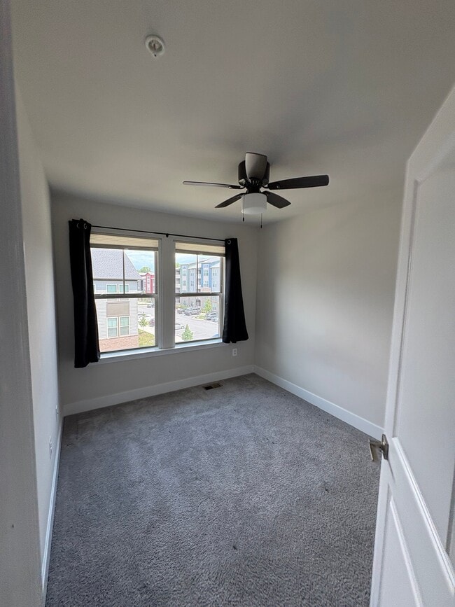 Building Photo - 343 Alluvium Dr