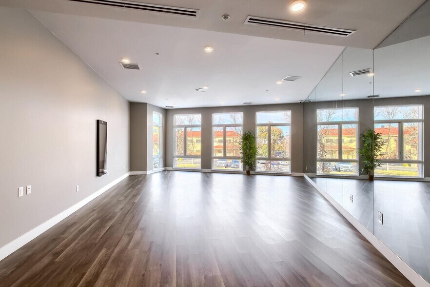 Building Photo - 2876 W 53rd Ave