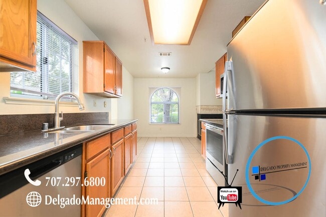 Building Photo - Newly renovated 3 bedroom, 2 bath condo