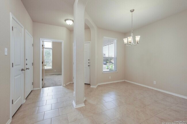 Building Photo - 13819 Murphy Haven